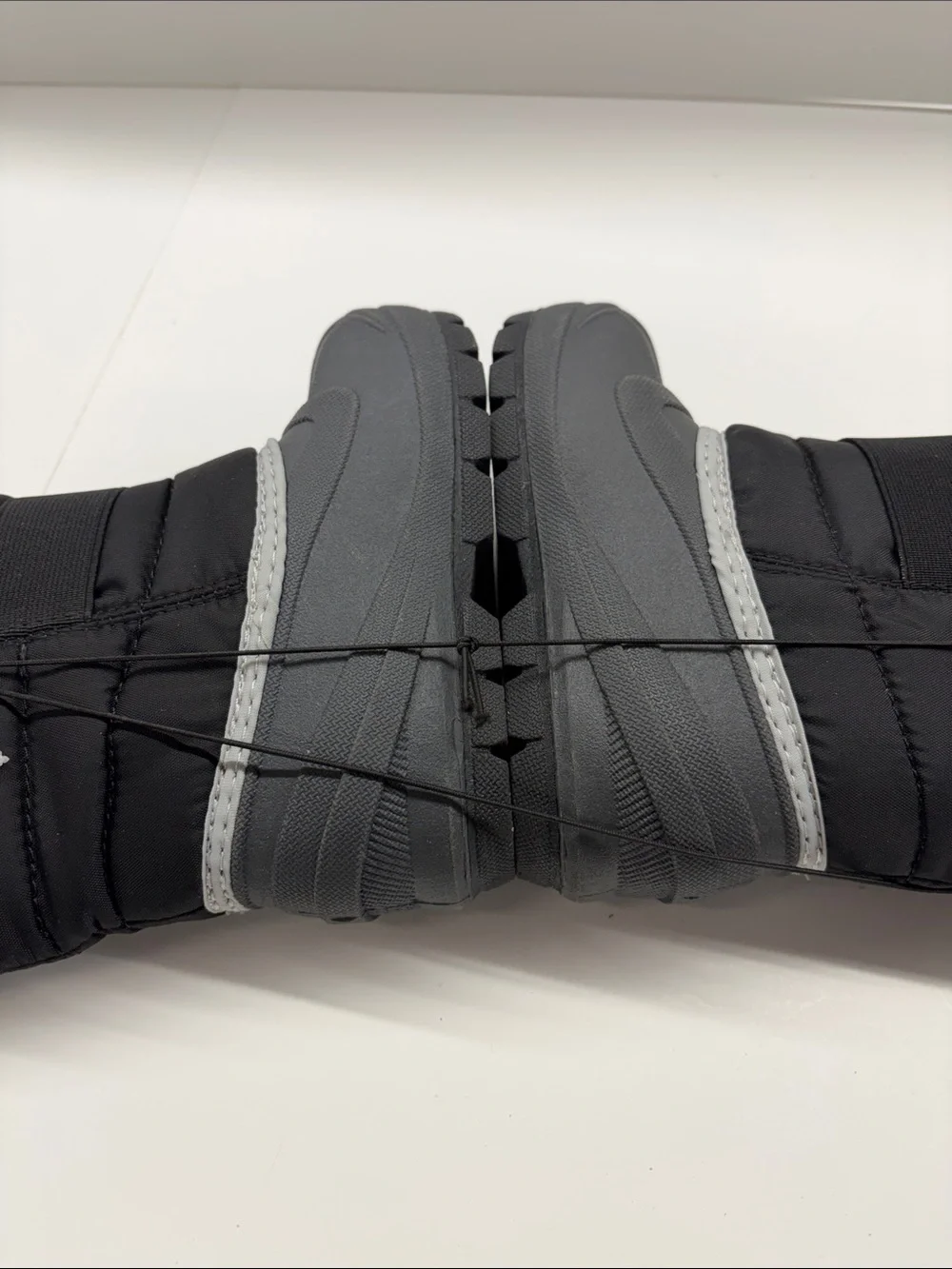 NEW Cat & Jack Kids Black and Gray Winter Snow Boots Size 7